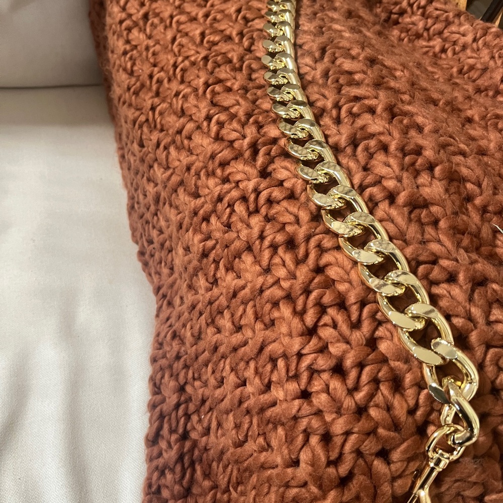 Gold Chunky Shiny Chain Strap - Picture 4 of 4